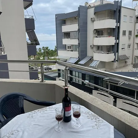 Apartment And Boulevard Perfect For Your Holiday! *